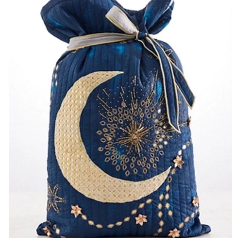 New Free People FP One
Perfect Present Gift Sack Blue
Moon 18x28